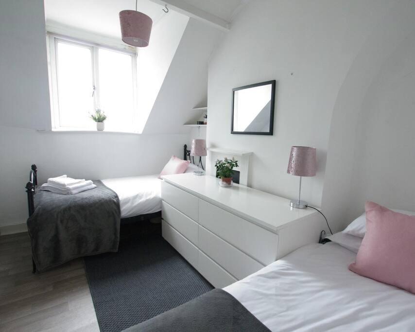 City Centre 4 Bedroom House Winchester Exteriör bild