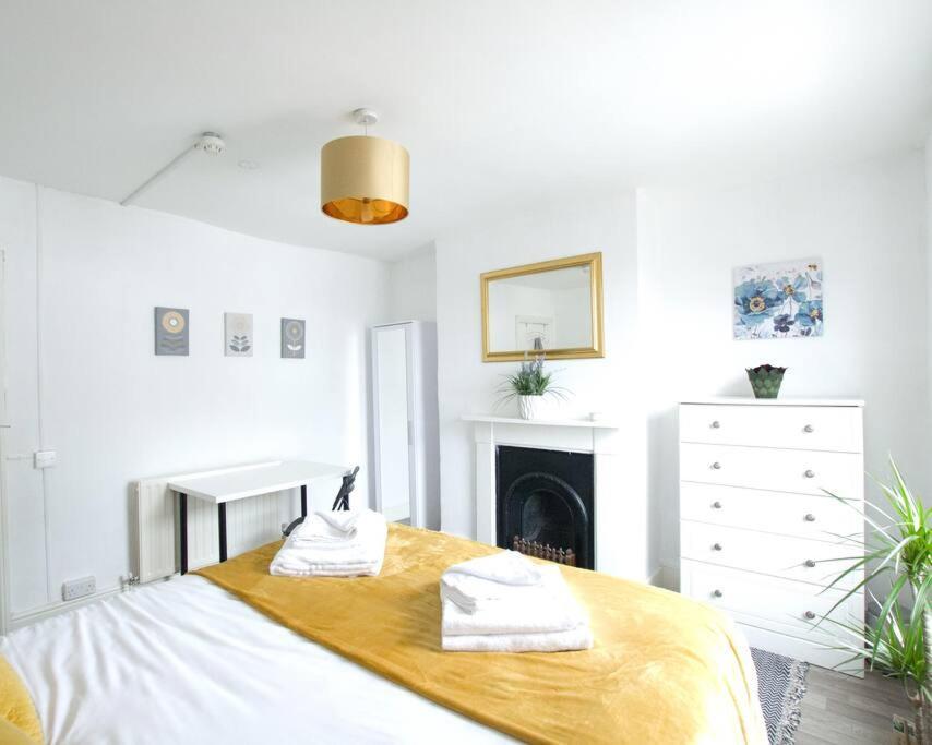 City Centre 4 Bedroom House Winchester Exteriör bild