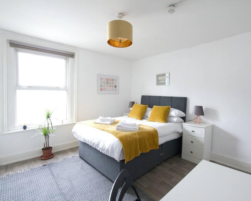 City Centre 4 Bedroom House Winchester Exteriör bild
