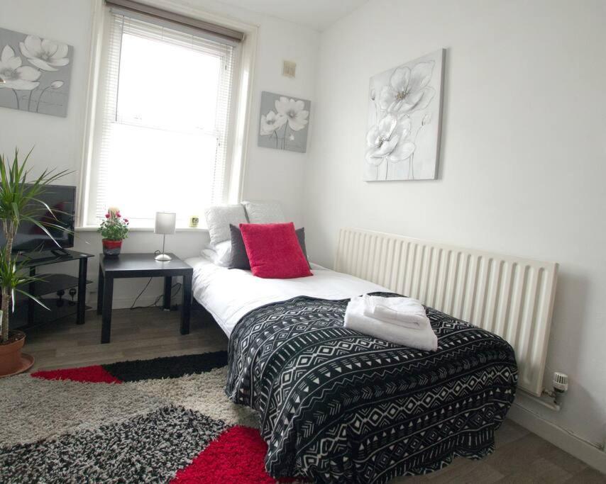 City Centre 4 Bedroom House Winchester Exteriör bild